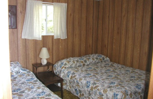 Temagami Resort | Lakeview Cottage #4 at Lake Temagami: Family-Friendly Retreat