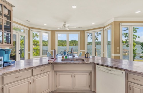 Trimble House | Discover Lake Therapy: Cozy Gazebo & Stunning Water Access