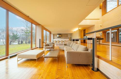 Sobetsu Villa | Family-Friendly Lake Toya Villa SUSUKIAN with Top Reviews