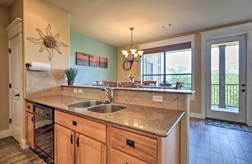 Jonestown Condo | Lake Travis Condo with Premier Resort Amenities & 9.8 Rating