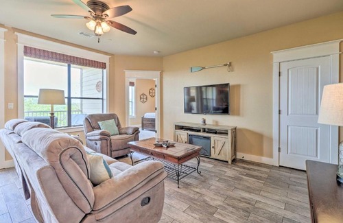 Jonestown Apartment | Inviting Lake Travis Condo with Resort-Style Amenities