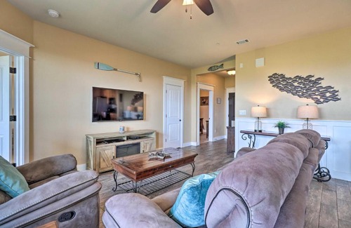 Jonestown Apartment | Inviting Lake Travis Condo with Resort-Style Amenities