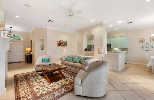 Leander House | Unforgettable Lake Travis Home with Scenic Sunsets