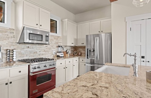 Leander Cabin | Exquisite Lake Travis Cabin with Pool and Scenic Views