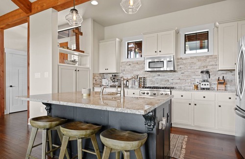 Leander Cabin | Exquisite Lake Travis Cabin with Pool and Scenic Views