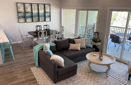 Point Venture Apartment | Lake Travis Oasis: Steps from Pool, Gym & Marina Access