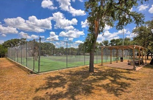 Point Venture Apartment | Lake Travis Oasis: Steps from Pool, Gym & Marina Access