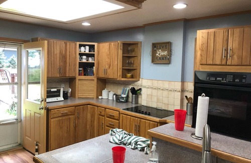 Oscoda House | Lake Huron Private Paradise: Guest Rated 9.6 with Ocean Views