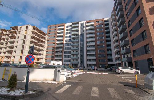 Cluj County Apartment | Inviting Lake Vibe Hotel - Family Friendly & Highly Rated