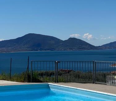 Sale Marasino Apartment | Lake View 18: Guest Rated 8.9 with Pool & Child Friendly
