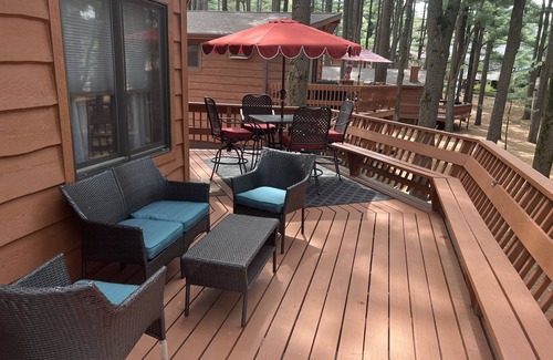 Lake Delton Cabin | Scenic Lake-View 2-Bedroom Cabin Home at Wisconsin Dells