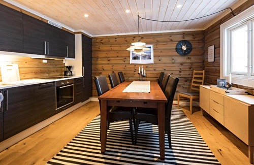 Sykkylven Apartment | Idyllic Lake View Apartment with 4 Bedrooms & Child-Friendly