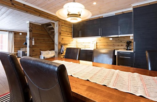 Sykkylven Apartment | Idyllic Lake View Apartment with 4 Bedrooms & Child-Friendly