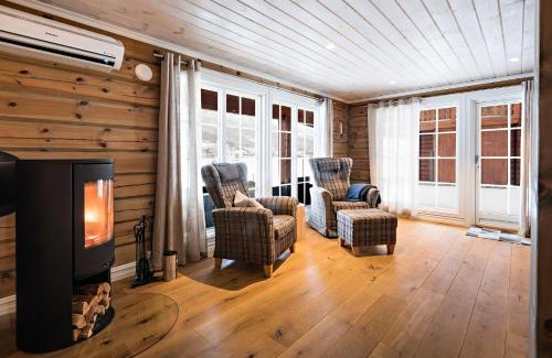 Sykkylven Apartment | Idyllic Lake View Apartment with 4 Bedrooms & Child-Friendly