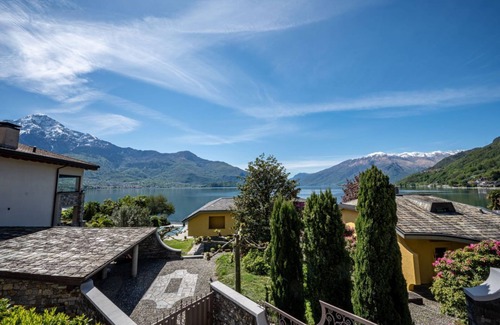 Gera Lario Apartment | Scenic Lake View Apartment with Balcony at Larihome A25