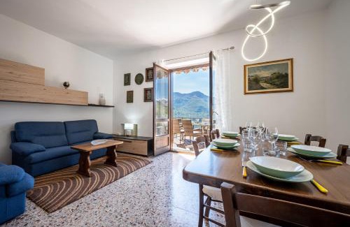 Gera Lario Apartment | Scenic Lake View Apartment with Balcony - Larihome A25