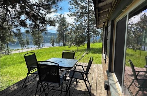 Coeur d'Alene Cabin | Unforgettable Coeur d'Alene Retreat with Lake Views & Spa