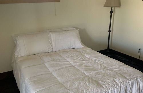 Orondo Cabin | Scenic Lake View Cabin with Pool & Pet-Friendly Amenities