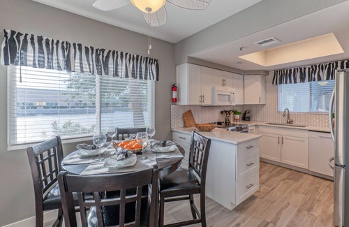 Chandler Condo | Premier Chandler Lake View Condo with Pool & Spa Amenities