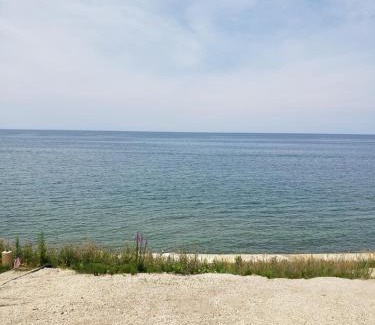 Ashtabula House | Scenic Lake View Cottage on Beautiful Lake Erie