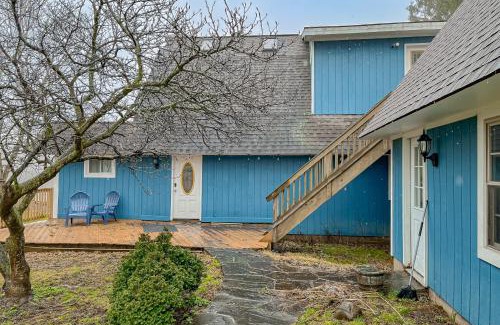 Bemus Point House | Relaxing Lake View Cottage Retreat for Families