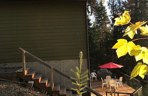 Coolin House | Romantic Lake View Retreat: Year-Round Adventure Awaits