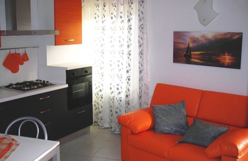 Revo House | Scenic Lake View Apartment with Breakfast Included