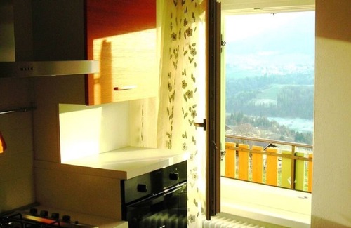 Revo House | Scenic Lake View Apartment with Breakfast Included