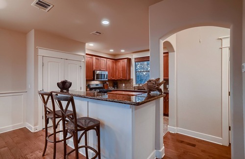 Jonestown House | Lake View @ Hollows Resort: Pools, Pets & Family Fun