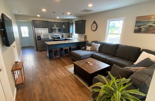 Saratoga Springs House | Scenic Lake View Home with Spa & Breakfast Options