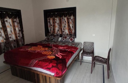 Kumbhalgarh House | Scenic Lake View Hotel: Family-Friendly Retreat Awaits