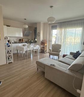 Elbasan Apartment | Lake View House