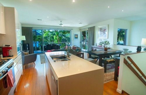Elizabeth Beach House | Lake View House @ Elizabeth Beach
