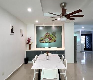 Puchong House | Tranquil Lake-View House with Family and Pet-Friendly Vibes