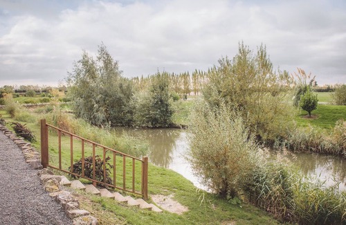 Old Leake Cottage | Pet-Friendly 2 Bedroom Retreat in Old Leake, Near Boston
