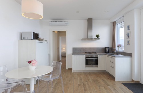 Someraro Apartment | Guest Rated 10/10: Lake View Apartment in Stresa