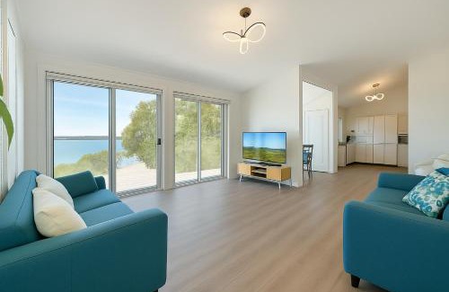 Fishing Point House | Relaxing Lake View Oasis with Pet-Friendly Amenities