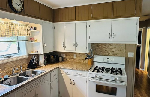 Koontz Lake House | Tranquil Cottage Retreat at Koontz Lake, IN with Ocean Views