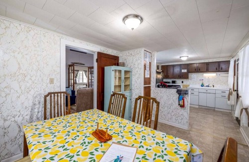 Inlet House | Scenic Lake View Cottages at Stiefvater's - Family Friendly 
