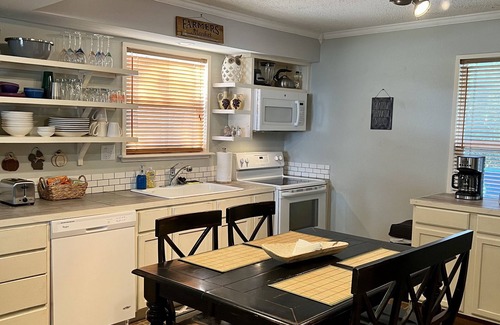 Cedar Creek Reservoir House | Discover Lake View Point at Cedar Creek Reservoir