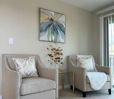 Renton House | Lake View Retreat - Private & Family-Friendly Escape