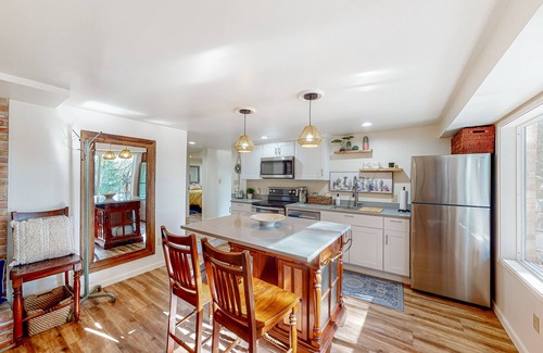 Maple Heights-Lake Desire Apartment | Idyllic Lake View Suite with Fireplace & Tree-Lined Patio