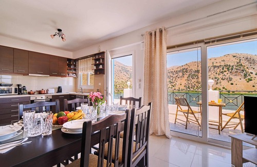 Kavallos Villa | Unforgettable Lake View Suites with Pool and Oceanfront Bliss