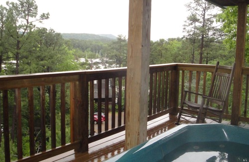 Mount Ida Cottage | Relaxing Lake View Cottage with Hot Tub on Ouachita