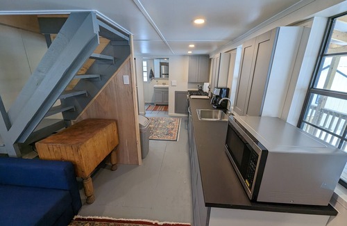 Black Creek Cabin | Explore Lake View Tiny Homes with Spa & Pet-Friendly Stays