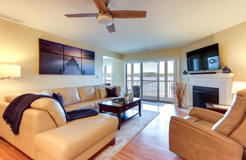 Village of Four Seasons Apartment | Idyllic Lake of the Ozarks Waterfront Condo with Scenic Views