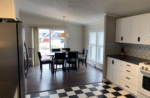 Manitou Beach-Devils Lake House | Unforgettable Lake Views and Family-Friendly Amenities