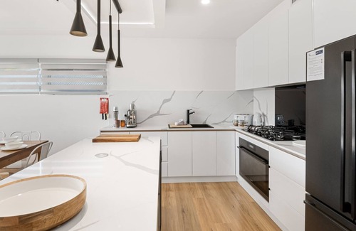 East Jindabyne House | Lake Villavista East Jindabyne: Rated 10/10 with Lake Views