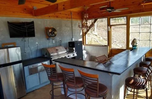 Wedowee House | Idyllic Lake Wedowee Retreat with Private Pool & Views