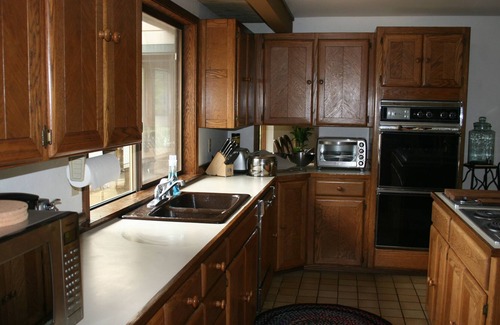 Sedro-Woolley House | Exquisite Lake Whatcom Waterfront Home with Kayaks & Spa